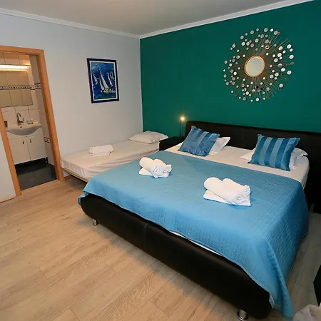 Bose Apartman *