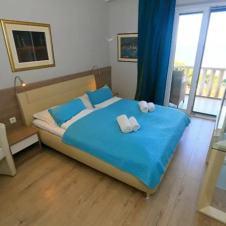 Bose Apartment